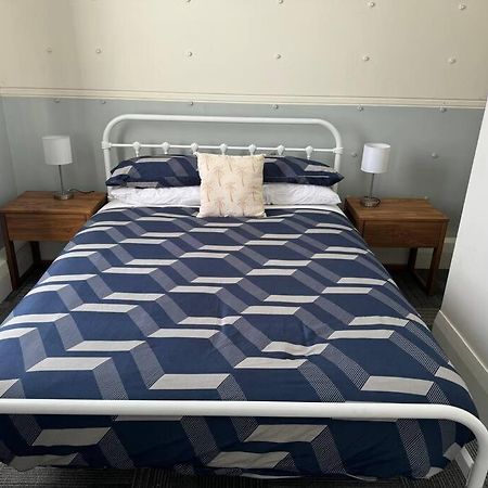 4 Large Bedroom Apartment In The City Hastings Εξωτερικό φωτογραφία
