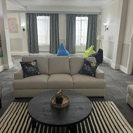 4 Large Bedroom Apartment In The City Hastings Εξωτερικό φωτογραφία