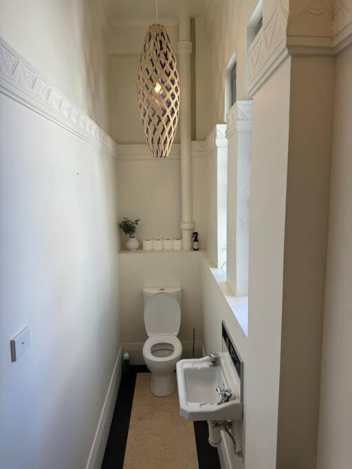 4 Large Bedroom Apartment In The City Hastings Εξωτερικό φωτογραφία