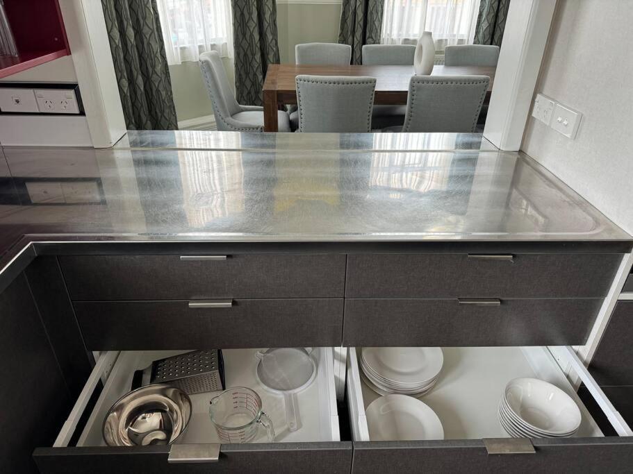 4 Large Bedroom Apartment In The City Hastings Εξωτερικό φωτογραφία
