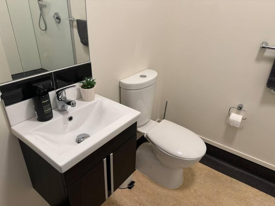 4 Large Bedroom Apartment In The City Hastings Εξωτερικό φωτογραφία