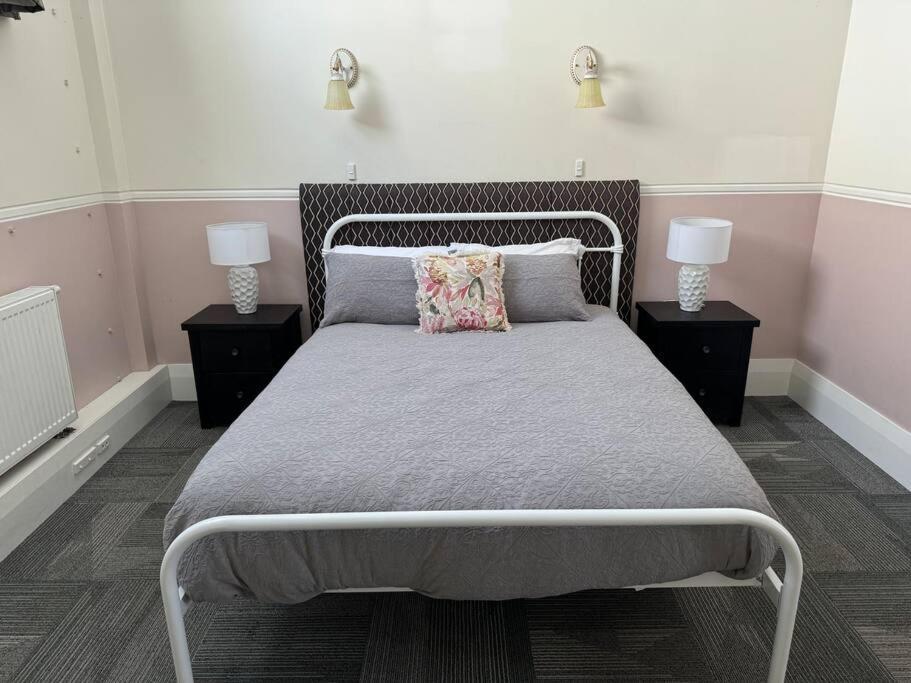 4 Large Bedroom Apartment In The City Hastings Εξωτερικό φωτογραφία