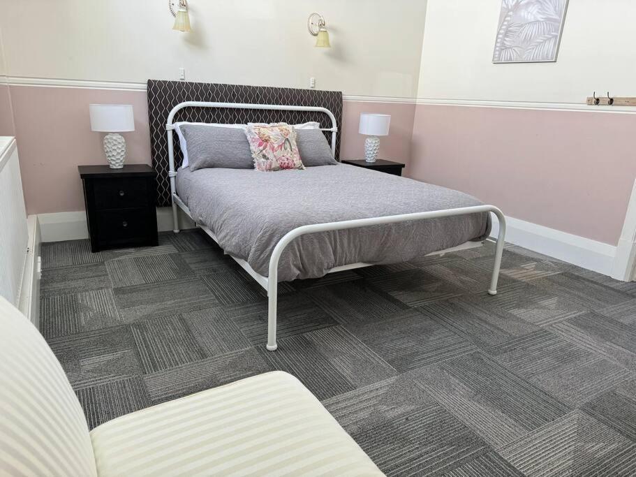 4 Large Bedroom Apartment In The City Hastings Εξωτερικό φωτογραφία