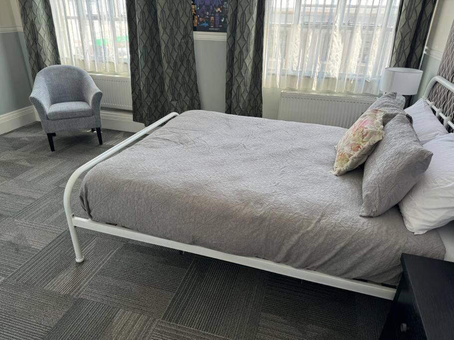 4 Large Bedroom Apartment In The City Hastings Εξωτερικό φωτογραφία