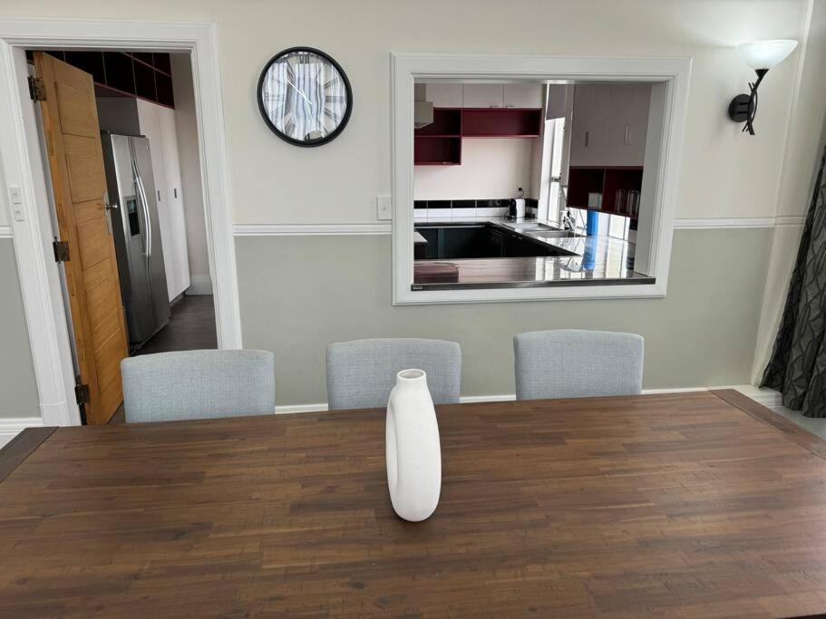 4 Large Bedroom Apartment In The City Hastings Εξωτερικό φωτογραφία
