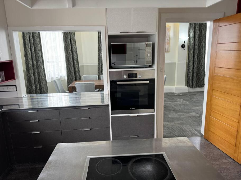 4 Large Bedroom Apartment In The City Hastings Εξωτερικό φωτογραφία